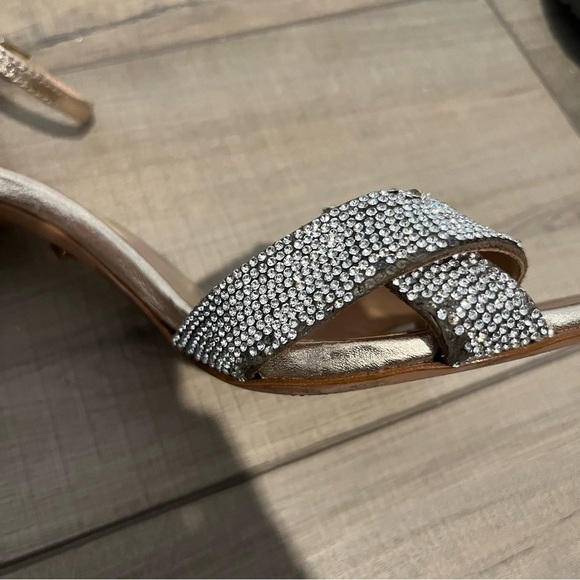 Schutz Jolita Crystal-Embellished Metallic Leather Sandals Gold Size 8.5B - Picture 7 of 12